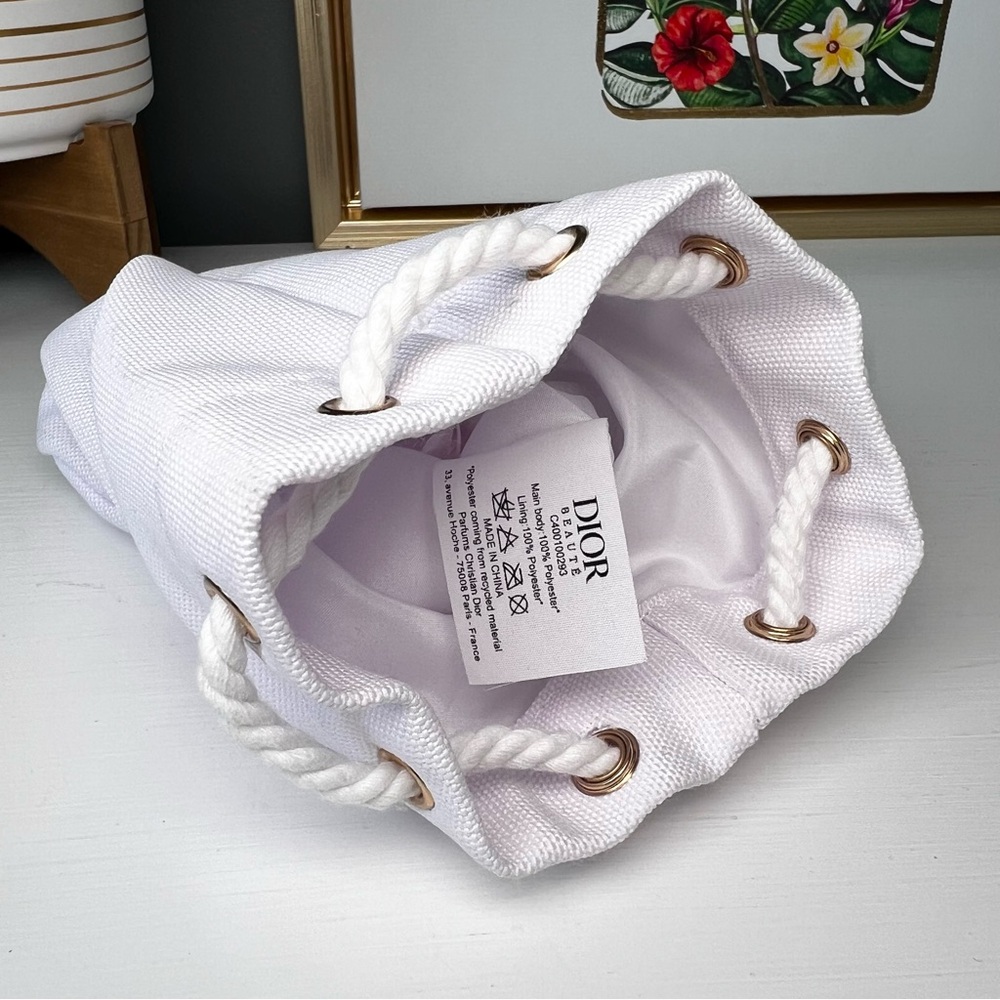 Dior White Drawstring Cosmetic Bag with Gold Logo - Picture 5 of 5